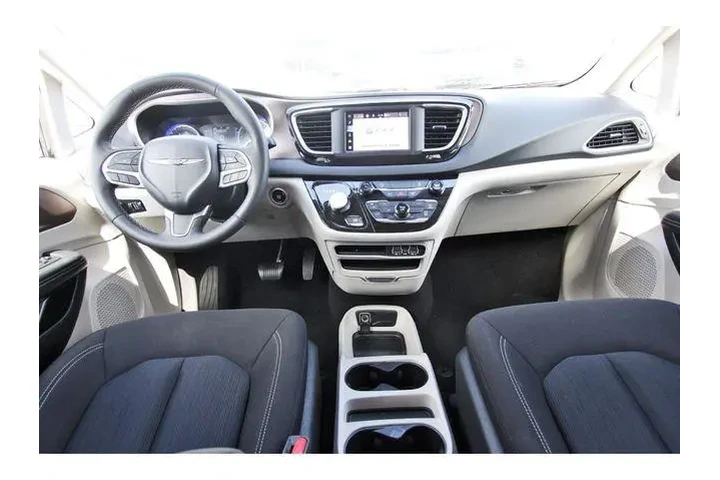 $20265 : Chrysler Voyager 2023 LX 4dr image 8