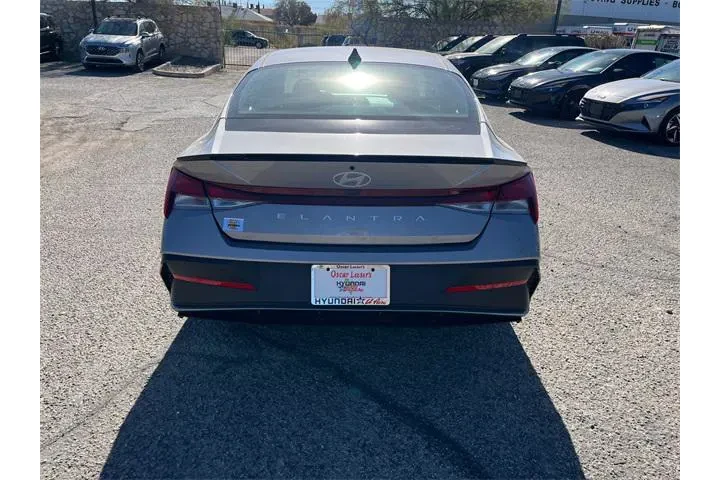 $24685 : Hyundai ELANTRA 2025 SEL Spo image 7