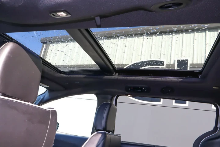 $34388 : 2025 Pacifica Limited FWD image 9