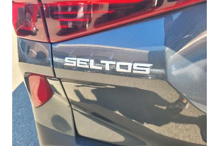 $19994 : Kia Seltos 2023 S 4dr SUV image 7