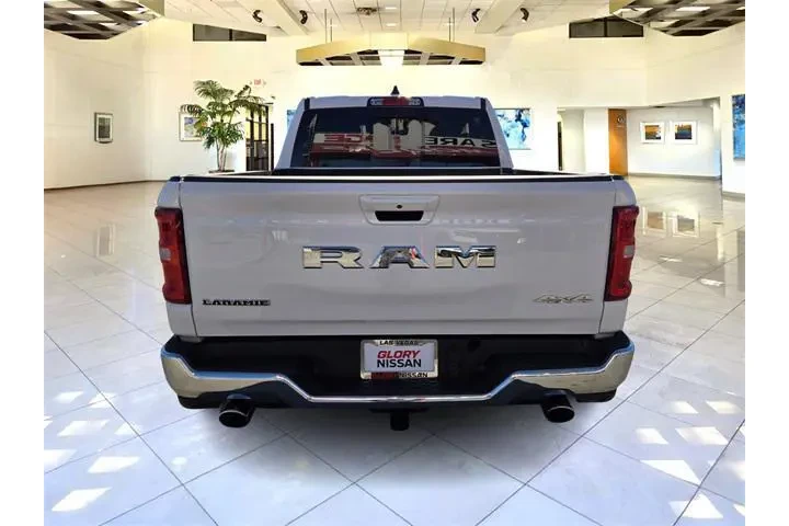 $39995 : Ram 1500 2025 4x4 Laramie 4d image 6