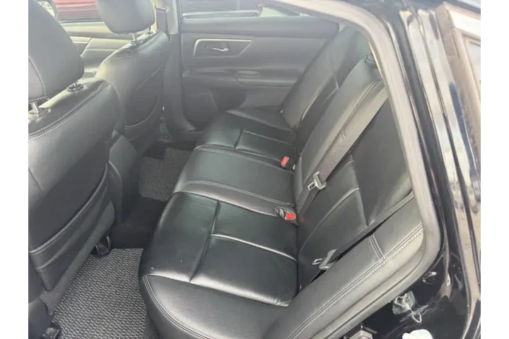 $7979 : 2016 Altima 2.5 SR image 9