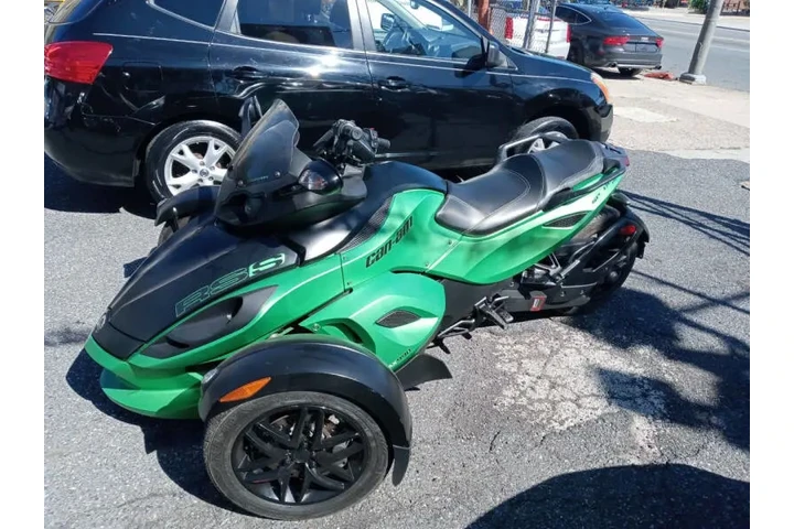 2012 Spyder Roadster image 6