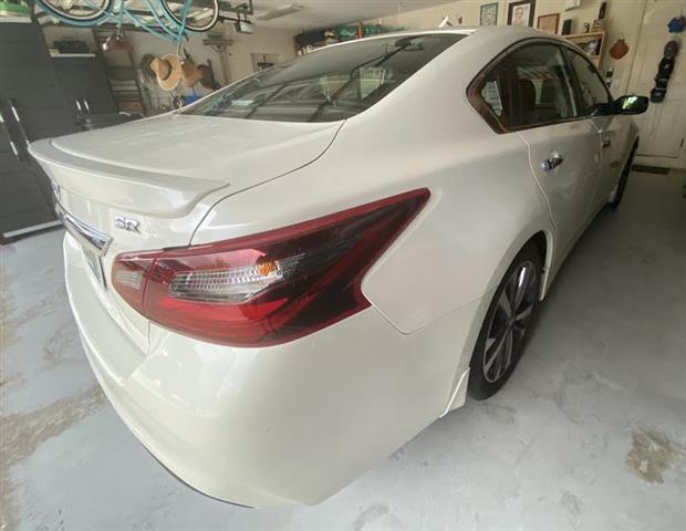 $8500 : 2017 NISSAN altima SR image 3