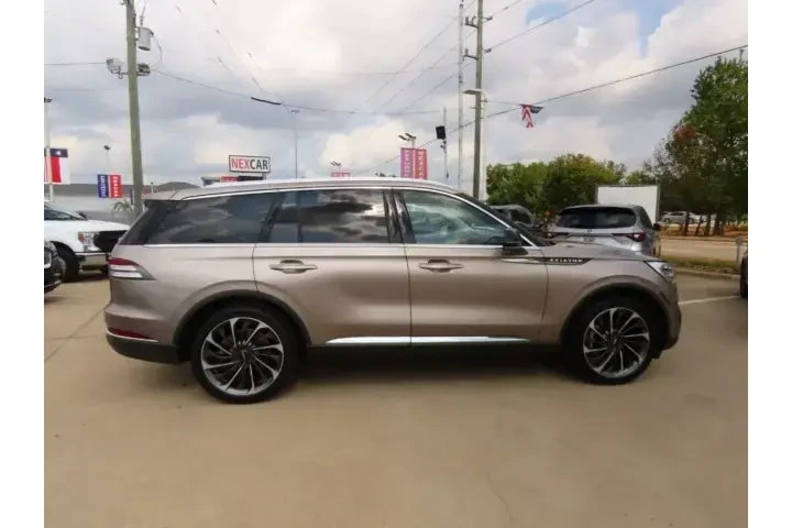 $30911 : Lincoln Aviator 2020 AWD Res image 8