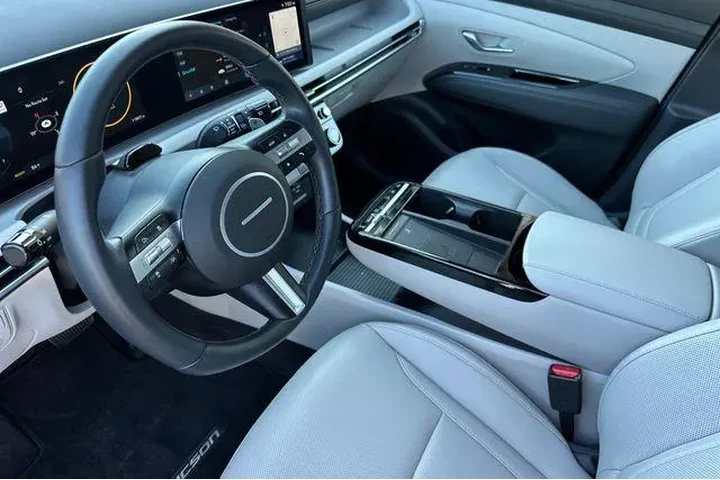 $35778 : Hyundai TUCSON Hybrid 2025 A image 4