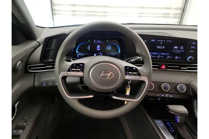 $16998 : Hyundai ELANTRA 2024 SE 4dr image 10