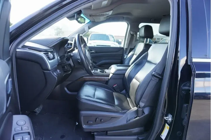 Chevrolet Suburban 2019 4x2 image 7