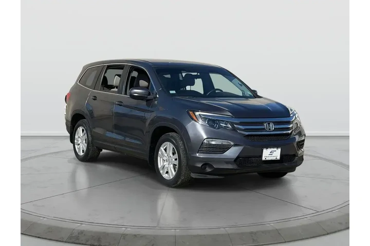 $16811 : Honda Pilot 2018 LX 4dr SUV image 1
