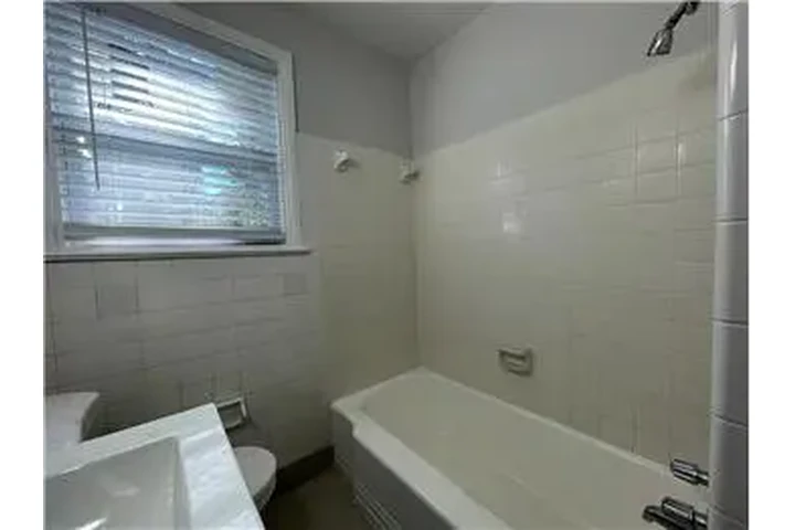 $2100 : Rental property with 4 bedro image 5