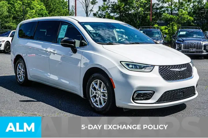 $24720 : Chrysler Pacifica 2024 Touri image 4