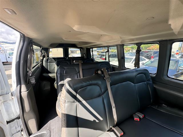 $35995 : 2019 Express Passenger RWD 35 image 9