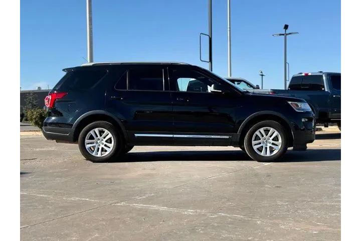 $19400 : Ford Explorer 2019 AWD XLT 4 image 7