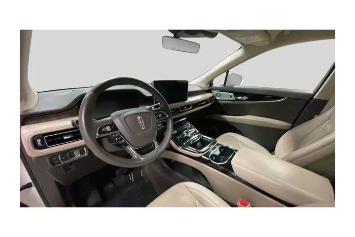 $38990 : Lincoln Nautilus 2022 AWD Re image 10