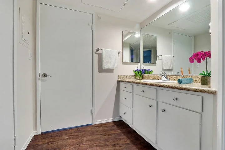 $2200 : 2bed 1ba available for rent image 5