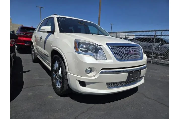 $9600 : GMC Acadia 2012 AWD Denali 4 image 1