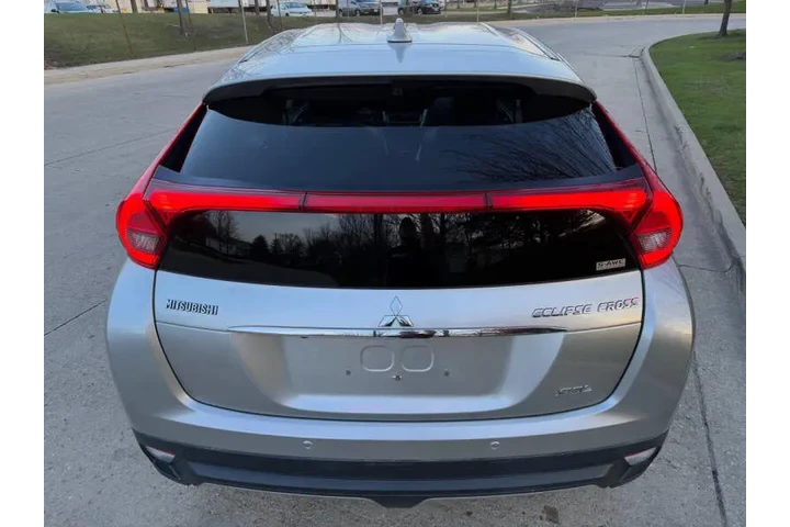 $13997 : 2018 Eclipse Cross SEL image 6