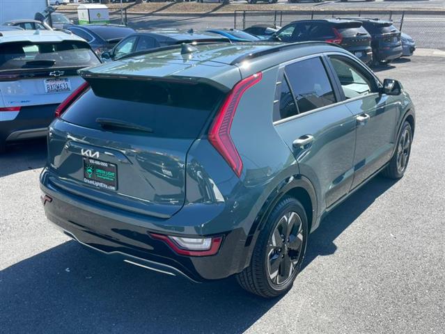 $28900 : Used 2023 Niro EV Wave for sa image 6