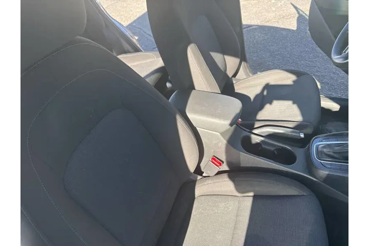 2023 Kona SEL image 7