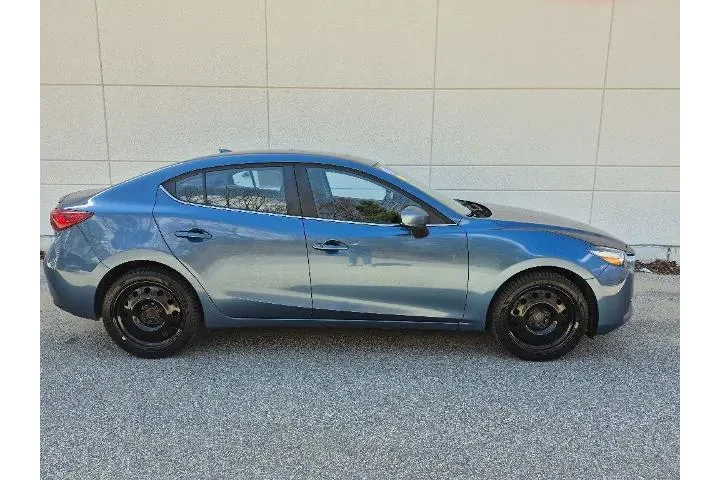 $6999 : Mazda Mazda3 2017 Touring 4d image 3