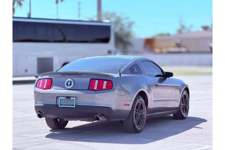 $7599 : Ford Mustang image 5