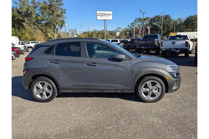$17500 : Hyundai KONA 2023 AWD SEL 4d image 3