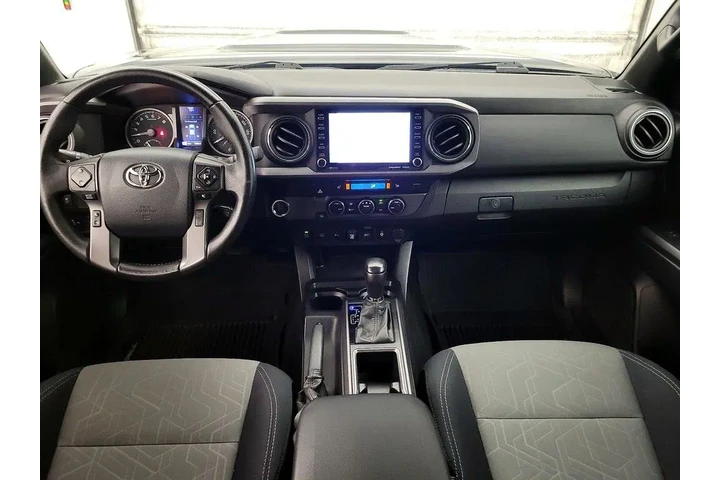 $31998 : Toyota Tacoma 2020 4x2 TRD S image 9