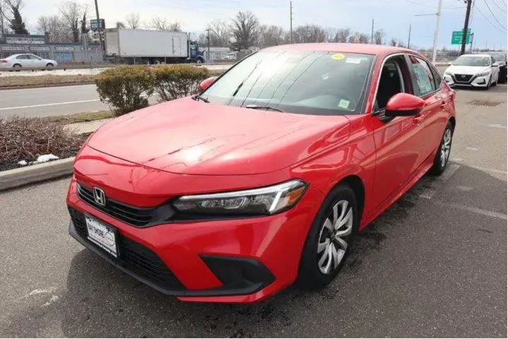 $19594 : Honda Civic 2024 LX 4dr Seda image 8