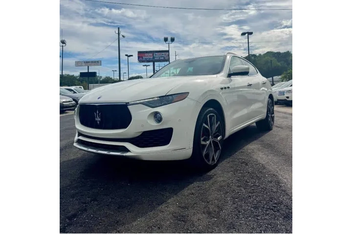 $17900 : 2017 Levante image 5