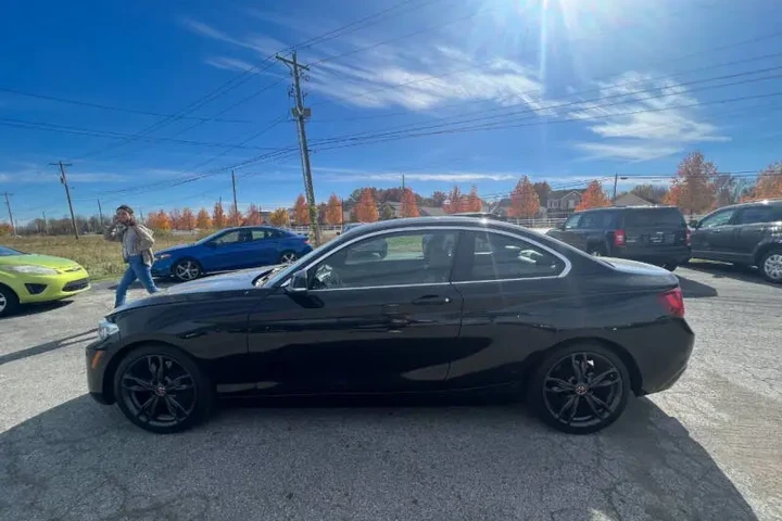 2014 BMW 2 Series 228i image 7