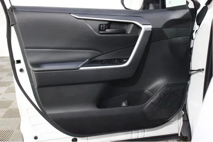 $30998 : Toyota RAV4 2024 AWD LE 4dr image 6