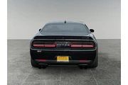 Dodge Challenger 2021 thumbnail