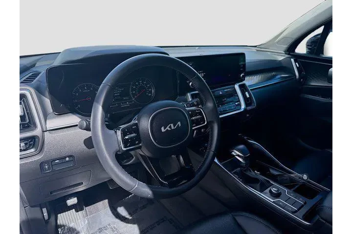 $23489 : Kia Sorento 2023 S 4dr SUV image 7