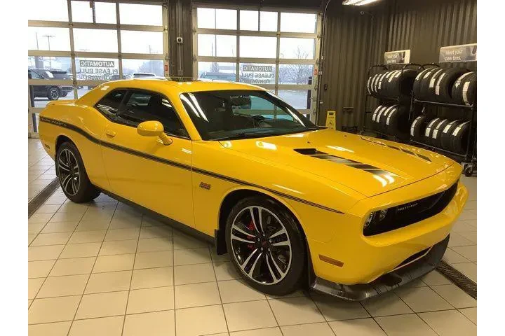$27988 : Dodge Challenger 2012 SRT8 3 image 3