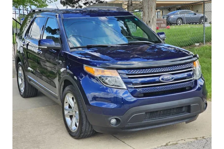 $6995 : 2011 Explorer Limited image 3