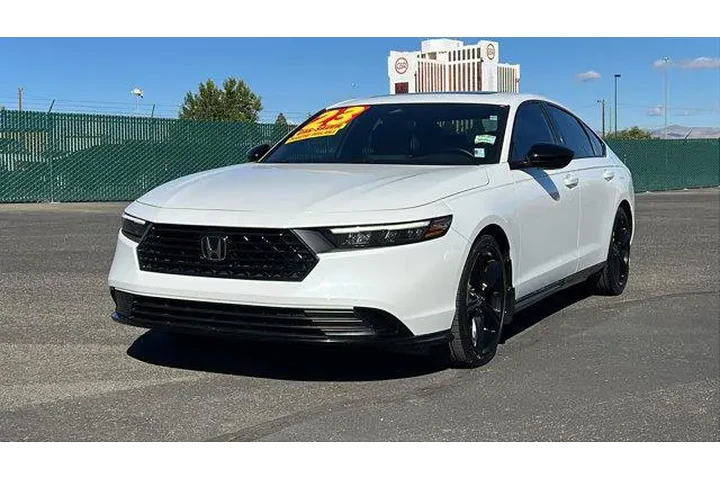 $29984 : Honda Accord Hybrid 2023 Spo image 1