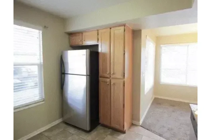 $1650 : Apartment for rent image 6