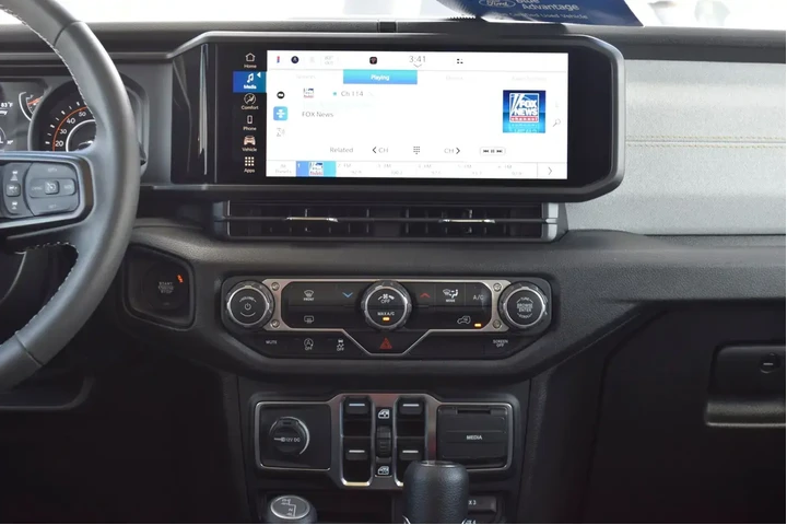 $39483 : Jeep Wrangler 2025 4x4 Sport image 8