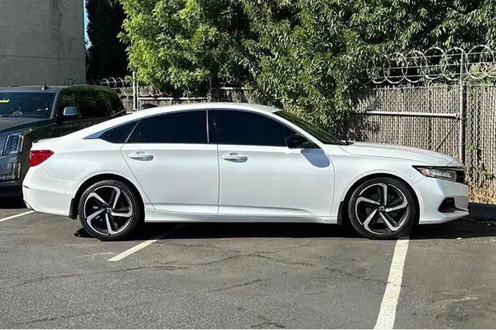 $21086 : Honda Accord 2021 Sport Spec image 7