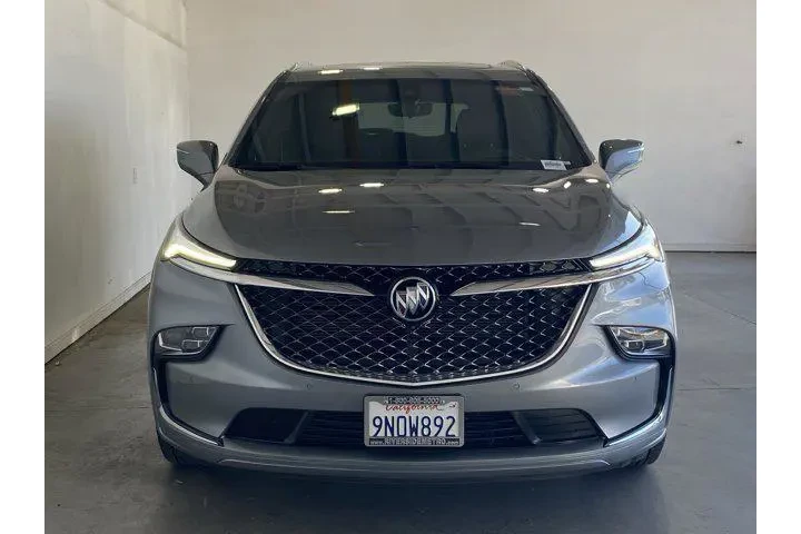 $39991 : Buick Enclave 2024 Avenir 4d image 2
