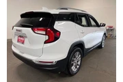 $23497 : GMC Terrain 2024 SLT 4dr SUV thumbnail