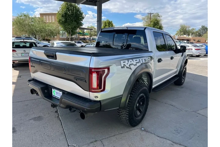 2017 F-150 Raptor SuperCrew 4 image 5