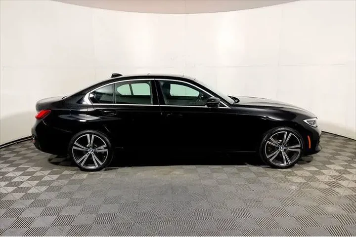 $27943 : BMW 3 Series 2021 AWD 330i x image 7