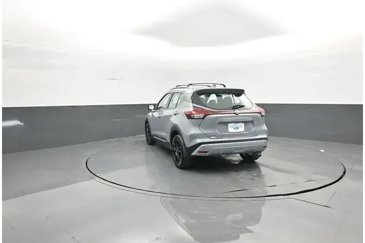 $17300 : Nissan Kicks 2021 SR 4dr Cro image 3