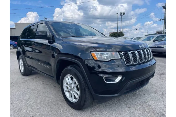 $10900 : 2018 Grand Cherokee Laredo E image 3