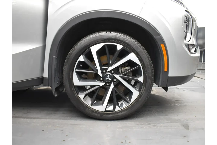 $21995 : Mitsubishi Outlander 2023 AW image 5