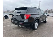 $27345 : Ford Explorer 2023 AWD XLT 4 thumbnail