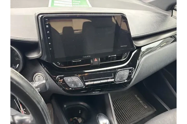 $16290 : Toyota C-HR 2018 XLE 4dr Cro image 10