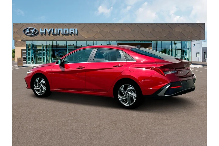 $27901 : Hyundai ELANTRA 2025 Limited image 4