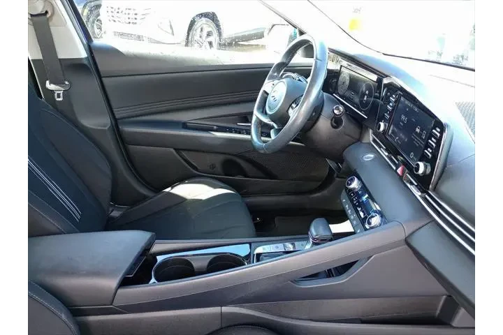 $19900 : Hyundai ELANTRA 2022 SEL 4dr image 10